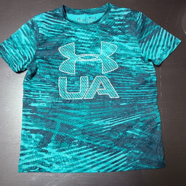 UNDER ARMOUR(アンダーアーマー)のアンダーアーマー　Tシャツ キッズ/ベビー/マタニティのキッズ服男の子用(90cm~)(Tシャツ/カットソー)の商品写真