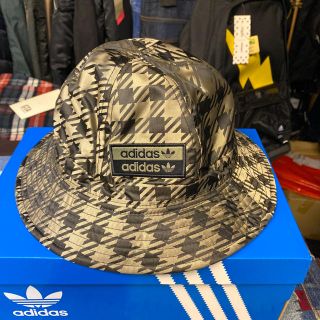 アディダス(adidas)の【新品】adidas originals リバーシブル バケットハット(ハット)