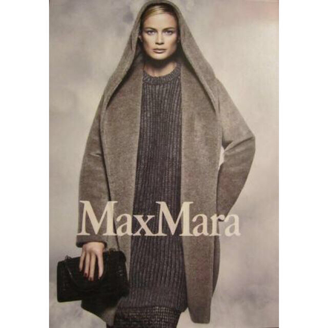 Max Mara(マックスマーラ)のマックスマーラ　アルパカ　フードコート　グレージュ38 レディースのジャケット/アウター(毛皮/ファーコート)の商品写真