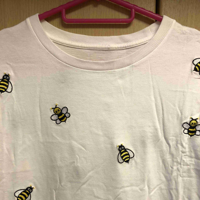 正規 19SS DIOR ディオール KAWS BEE 蜂 Tシャツ 正規 19SS DIOR ディオール KAWS BEE 蜂 Tシャツ