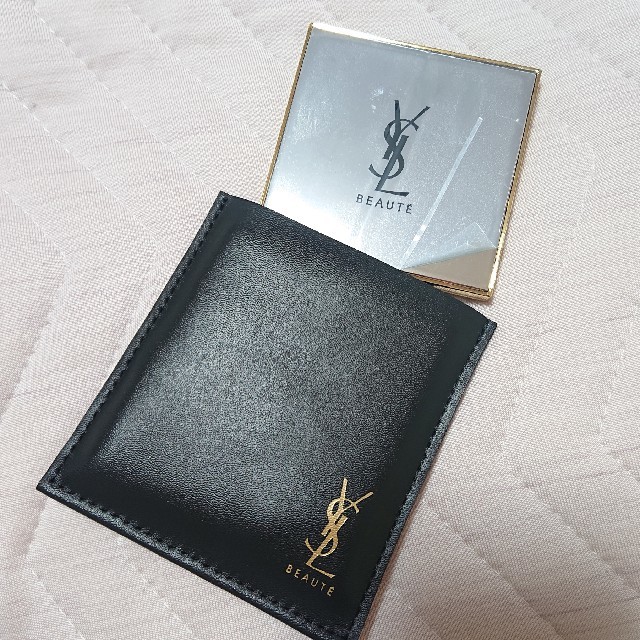 Yves Saint Laurent Beaute(イヴサンローランボーテ)の【非売品】YSLボーテ♡ミニミラー レディースのファッション小物(ミラー)の商品写真