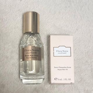 ジルバイジルスチュアート(JILL by JILLSTUART)のフローラノーティス☆ホワイトローズオードパルファン20ml&ヘアオイルセット (香水(女性用))