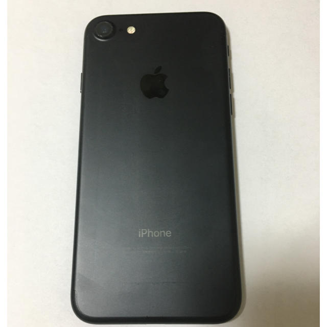 Apple(アップル)のiPhone7 32GB black docomo スマホ/家電/カメラのスマートフォン/携帯電話(スマートフォン本体)の商品写真