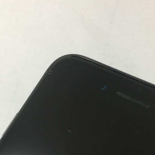 Apple(アップル)のiPhone7 32GB black docomo スマホ/家電/カメラのスマートフォン/携帯電話(スマートフォン本体)の商品写真