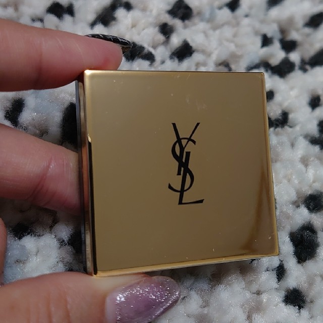 Yves Saint Laurent Beaute(イヴサンローランボーテ)のYSL  シークインクラッシュ 6 アイシャドー コスメ/美容のベースメイク/化粧品(アイシャドウ)の商品写真