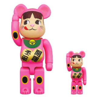 メディコムトイ(MEDICOM TOY)のBE@RBRICK 招き猫 ペコちゃん 蛍光ピンク 100% & 400%(キャラクターグッズ)