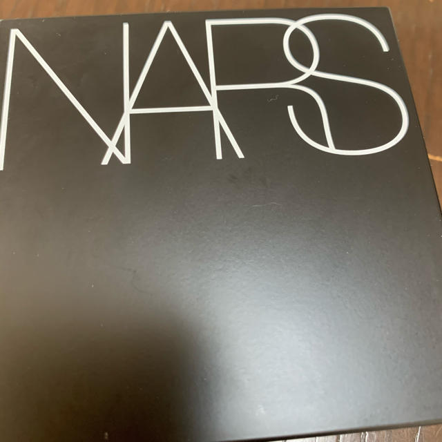 NARS(ナーズ)のNARS ナチュラルラディアントロングウェアクッションファンデ　5880 コスメ/美容のベースメイク/化粧品(ファンデーション)の商品写真