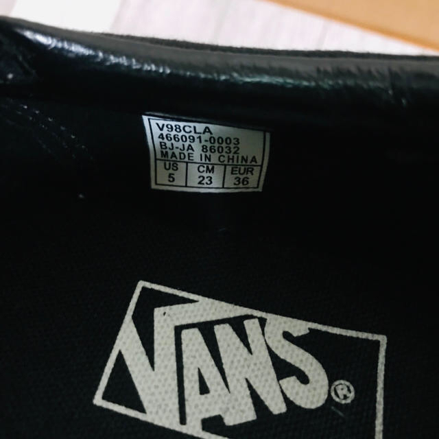 VANS(ヴァンズ)のはるはる様専用　VANS✳︎スリッポン  ブラック23cm レディースの靴/シューズ(スリッポン/モカシン)の商品写真