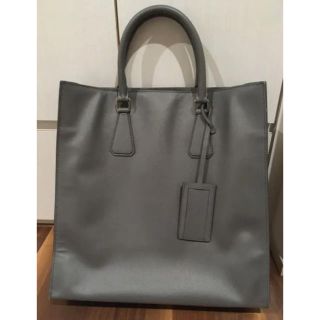 プラダ グレー トートバッグ(メンズ)の通販 8点 | PRADAのメンズを買う プラダ グレー トートバッグ(メンズ)の通販 8点 | PRADAのメンズを買う