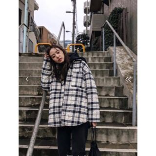 マウジー(moussy)のMOUSSY QUILTED BIG シャツ(ブルゾン)