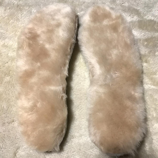 UGG(アグ)のアグ　サイズ6中敷き　未使用早いもの勝ち❣️ レディースの靴/シューズ(その他)の商品写真