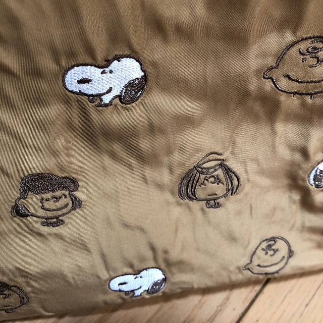SNOOPY(スヌーピー)のsf様専用　スヌーピー　ベージュ　刺繍　ナイロン レディースのバッグ(トートバッグ)の商品写真