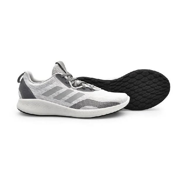 adidas(アディダス)の定8789円最上位バウンスソール!アディダス.ピュアバウンス新品スニーカー メンズの靴/シューズ(スニーカー)の商品写真