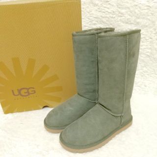 アグ(UGG)の【美品】UGGクラシックトール　US6　23cm　フォレストナイト　アグ　秋(ブーツ)