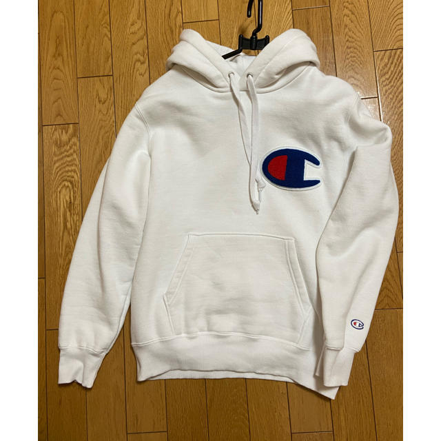 Champion(チャンピオン)のチャンピオンビックロゴパーカーS白色 レディースのトップス(パーカー)の商品写真