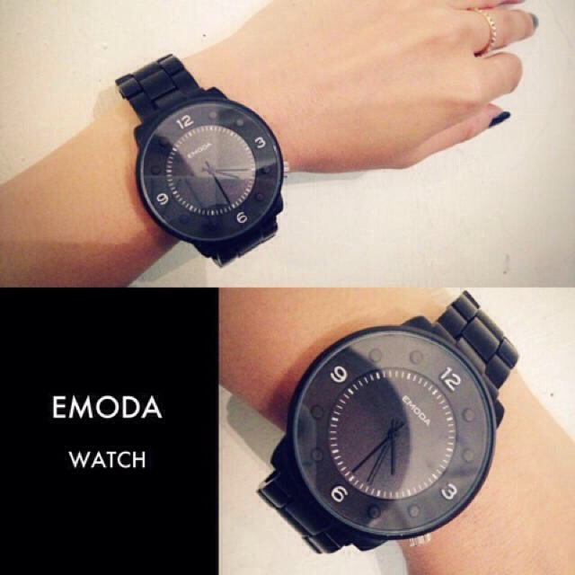 EMODA(エモダ)のEMODAノベルティwatch レディースのファッション小物(腕時計)の商品写真