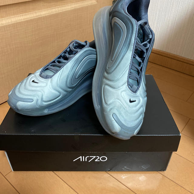 AIR MAX720