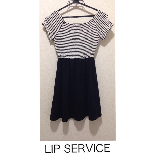 LIP SERVICE(リップサービス)のオフショルダー ワンピース ボーダー レディースのワンピース(ミニワンピース)の商品写真