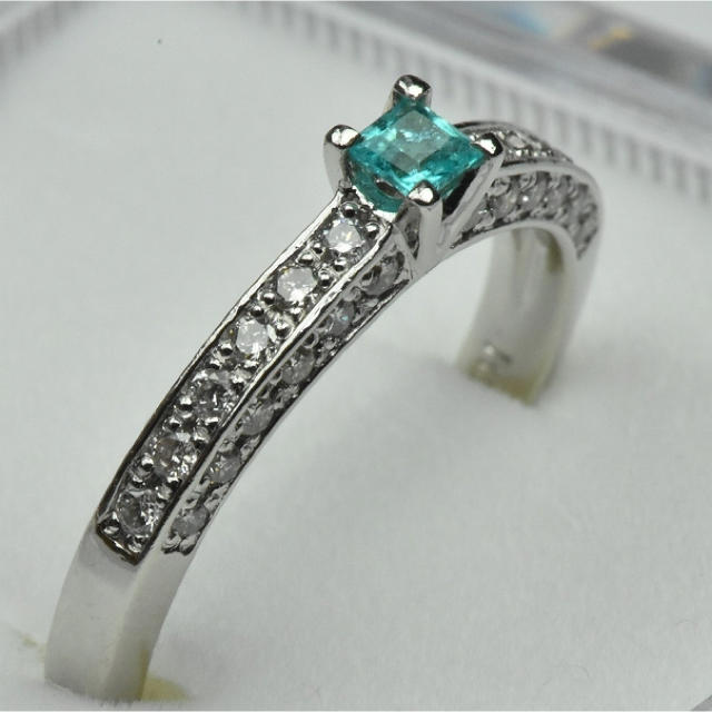 即購入歓迎❗️) 【鑑別】パライバトルマリン 0.09ct ダイヤモンド