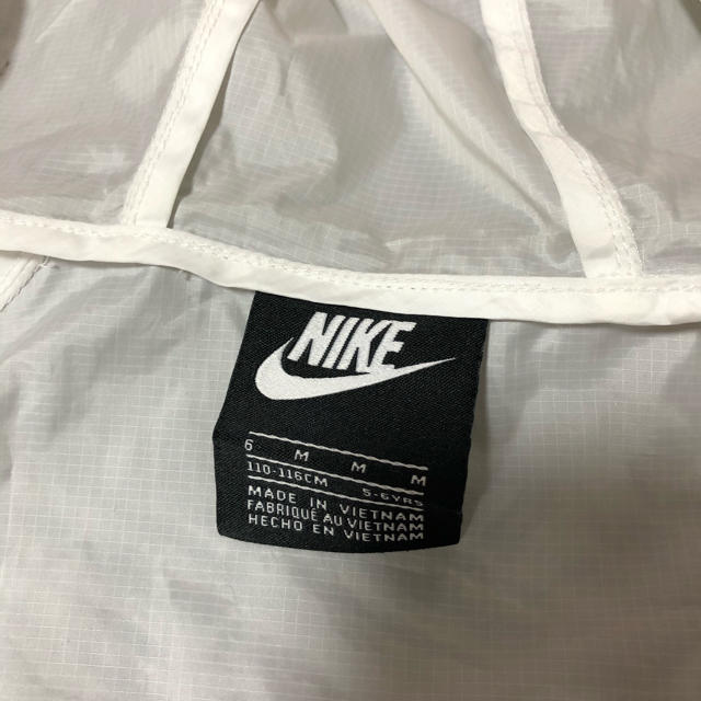 NIKE(ナイキ)のNIKE キッズ　ナイロンジャケット キッズ/ベビー/マタニティのキッズ服女の子用(90cm~)(ジャケット/上着)の商品写真