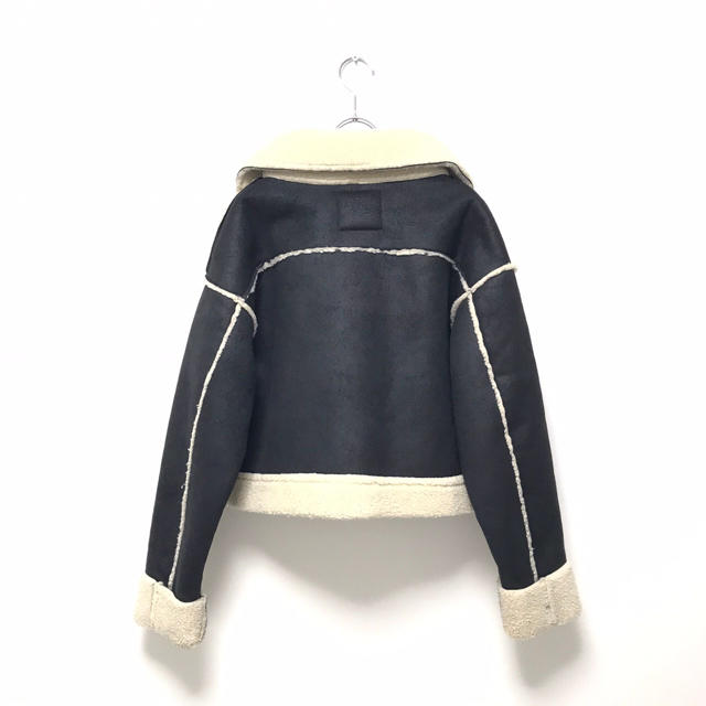 GRACE CONTINENTAL(グレースコンチネンタル)の完売 Juemi ジュエミ ムートン ボア ジャケット レディースのジャケット/アウター(ムートンコート)の商品写真