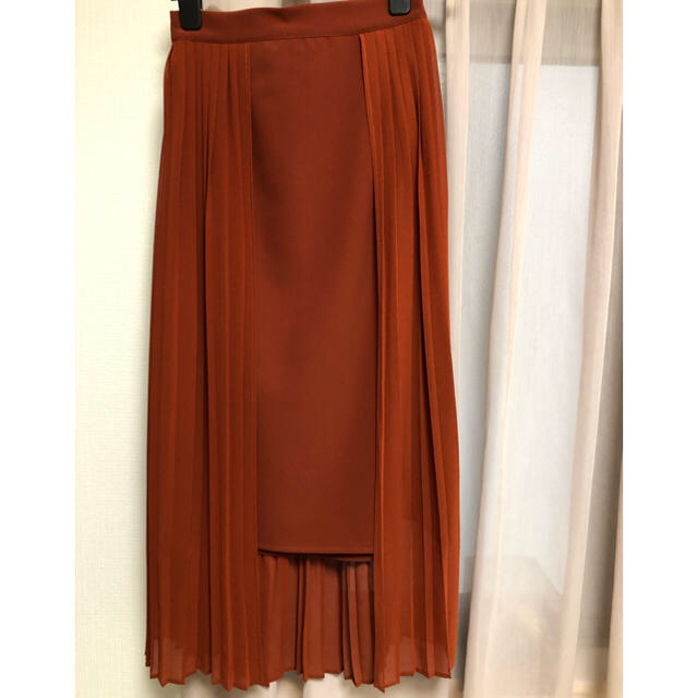 Ameri VINTAGE(アメリヴィンテージ)のCLANE  クラネ　PLEATS LAYERD SKIRT レディースのスカート(ロングスカート)の商品写真