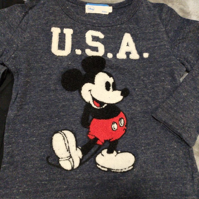 Disney(ディズニー)のディズニー ミッキーロンＴ 110 キッズ/ベビー/マタニティのキッズ服男の子用(90cm~)(Tシャツ/カットソー)の商品写真