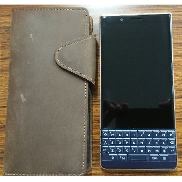 BlackBerry KEY2 LE BBE100-4 シャンパンゴールド