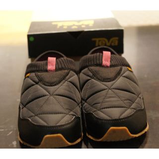 テバ(Teva)のTEVA テバ エンバーモック レディース スリッポン 24センチ(その他)