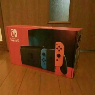 ニンテンドースイッチ(Nintendo Switch)のNintendo Switch (L) ネオンブルー/(R) ネオンレッド(家庭用ゲーム機本体)