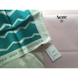 アクネ(ACNE)の未使用Acne スカーフ(バンダナ/スカーフ)