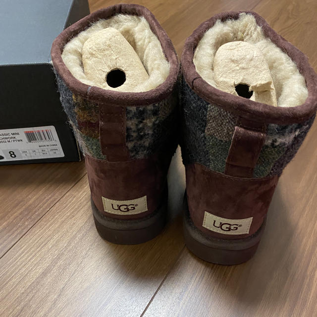 UGG(アグ)の新品本物　UGG パッチワークブーツ メンズの靴/シューズ(ブーツ)の商品写真