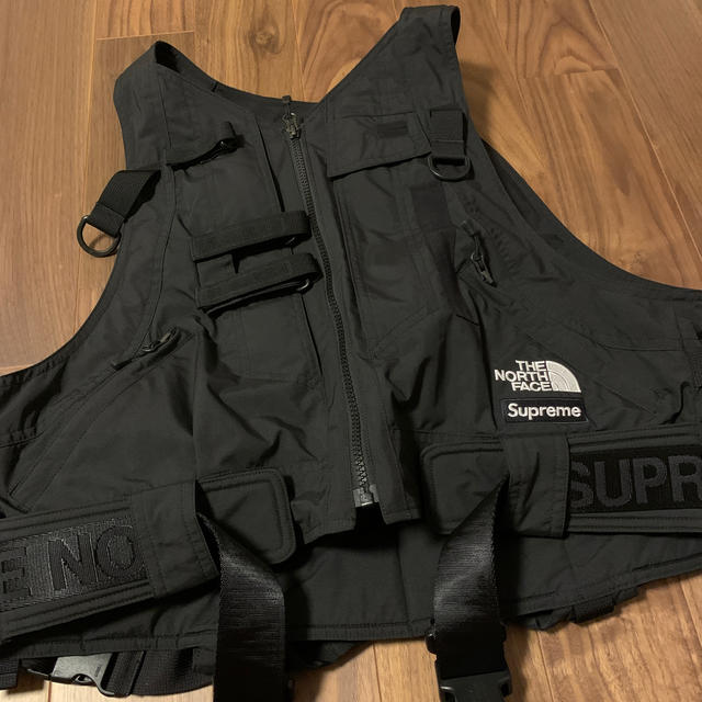 Supreme(シュプリーム)のsupreme RTG JACKET VESTのみ メンズのトップス(ベスト)の商品写真