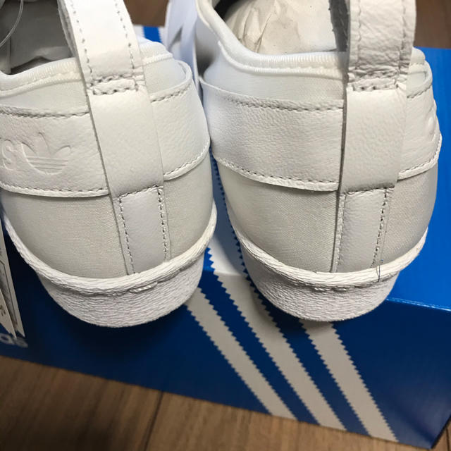 adidas(アディダス)のJJ様専用☆新品☆アディダス☆スリッポン☆ホワイト☆白 レディースの靴/シューズ(スニーカー)の商品写真