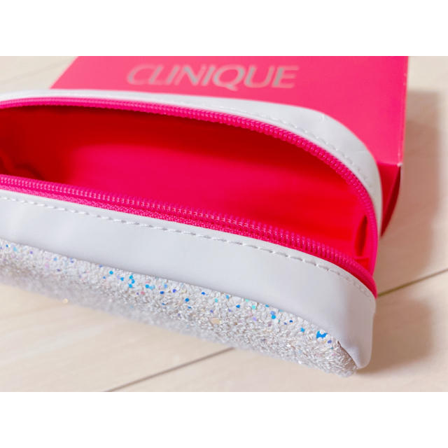 CLINIQUE(クリニーク)のポーチ レディースのファッション小物(ポーチ)の商品写真