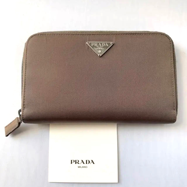 PRADA(プラダ)のプラダ　財布 レディースのファッション小物(財布)の商品写真