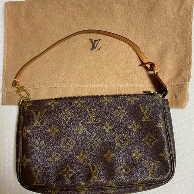 LOUIS VUITTON(ルイヴィトン)の超美品ルイヴィトン　モノグラム　アクセソワールポーチ レディースのファッション小物(ポーチ)の商品写真