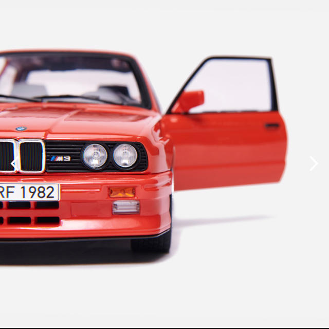 Kith×BMW E30 M3 18分の1 ダイキャストカー マンプロ