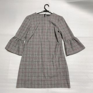 ザラ(ZARA)のZARA ワンピース　(ひざ丈ワンピース)