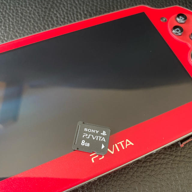 PlayStation Vita(プレイステーションヴィータ)の psvita pch 1000 PlayStation vita エンタメ/ホビーのゲームソフト/ゲーム機本体(携帯用ゲーム機本体)の商品写真