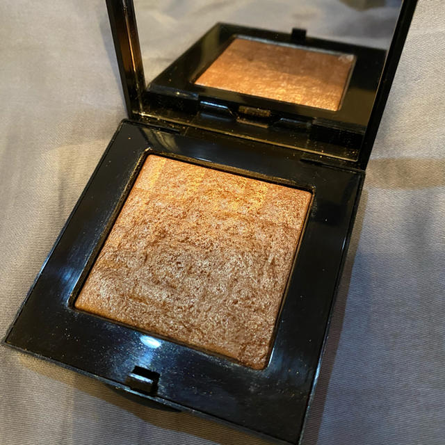 BOBBI BROWN(ボビイブラウン)のボビィブラウン ハイライト 02 コスメ/美容のベースメイク/化粧品(フェイスカラー)の商品写真