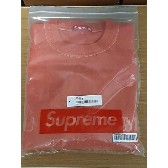 Supreme(シュプリーム)のsupreme Stone Washed Sweater Red メンズのトップス(スウェット)の商品写真