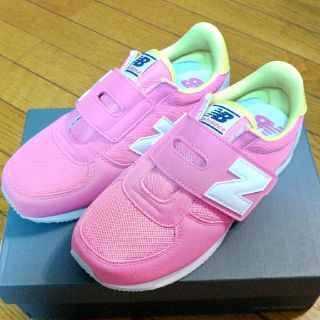 ニューバランス(New Balance)の新品SALE！ニューバランス スニーカー キッズ21.5(スニーカー)