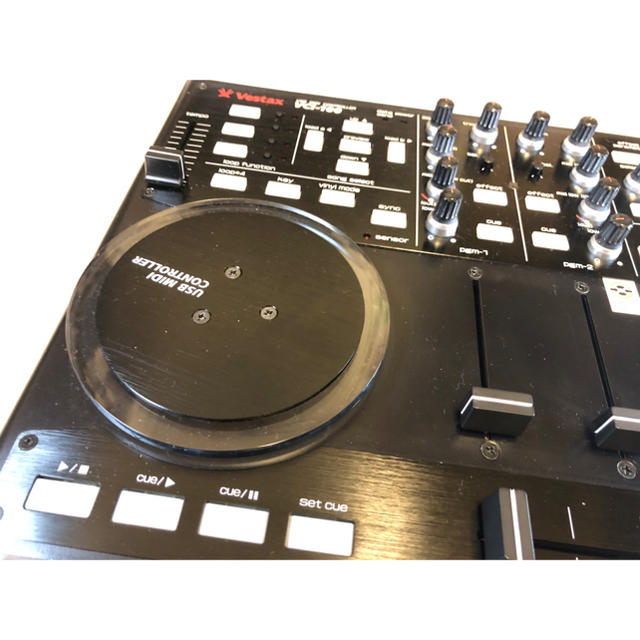 Pioneer(パイオニア)のvestax vcl-100 ターンテーブル DJコントローラー ブラック 楽器のDJ機器(DJコントローラー)の商品写真