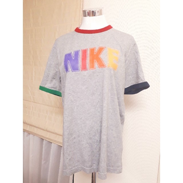 NIKE(ナイキ)の本日終了新品NIKEナイキスポーツウェアLサイズ　ウォッシュ加工 メンズのトップス(Tシャツ/カットソー(半袖/袖なし))の商品写真