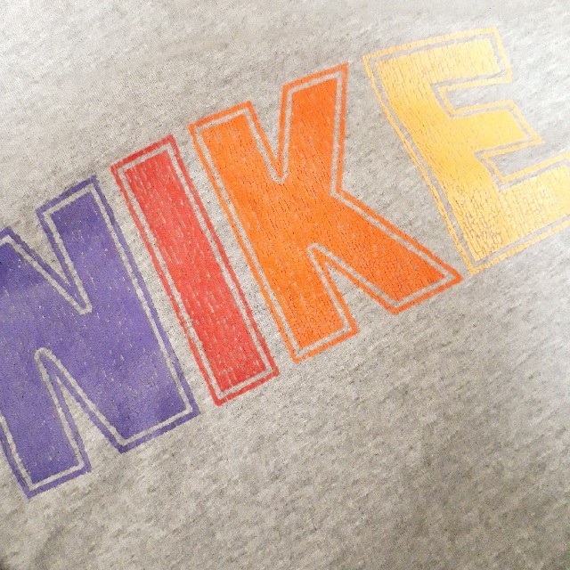 NIKE(ナイキ)の本日終了新品NIKEナイキスポーツウェアLサイズ　ウォッシュ加工 レディースのトップス(Tシャツ(半袖/袖なし))の商品写真