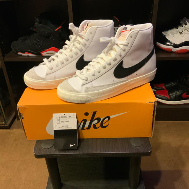 NIKE(ナイキ)のNike Blazer Mid Vintage White Black ナイキ メンズの靴/シューズ(スニーカー)の商品写真