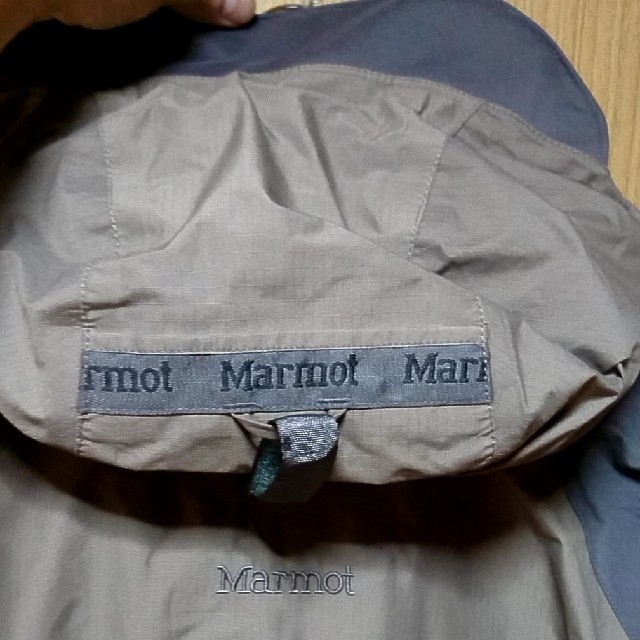 MARMOT(マーモット)のマーモット  Mサイズ  ゴアテックス  マウンテンパーカー メンズのジャケット/アウター(マウンテンパーカー)の商品写真