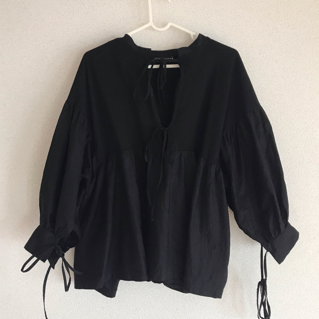 ZARA(ザラ)の美品！2019aw ZARA ボリュームトップス レディースのトップス(シャツ/ブラウス(長袖/七分))の商品写真