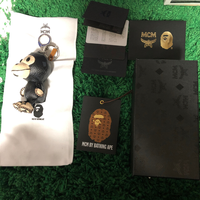 A BATHING APE(アベイシングエイプ)のBAPE MCM Key Chain Black エイプ メンズのファッション小物(キーホルダー)の商品写真